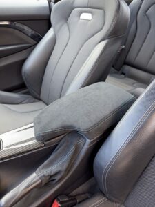 Automobilių interjero restauracija – vairų apsiuvimas, lubų remontas, odos aptraukimas | Autorepair.lt