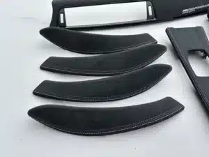 Automobilių interjero restauracija – vairų apsiuvimas, lubų remontas, odos aptraukimas | Autorepair.lt