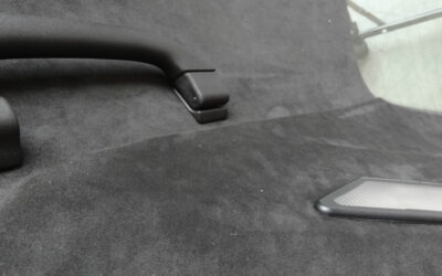 Kodėl verta rinktis Alcantara lubų aptrauką savo prabangiam automobiliui?